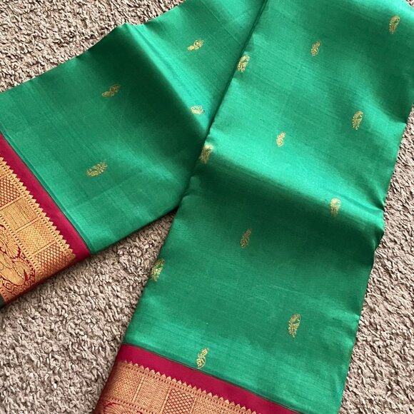 Kanchipuram Pure Silk Saree Green with Red Zari Border & Rich Pallu | Bl. Fabric - Picture 10 of 14